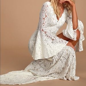 Lulus Duchess Ivory Lace Bell Sleeve Maxi Dress